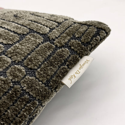 VDK Rebel Cushion Dark Taupe 50x50 - SALE -50%