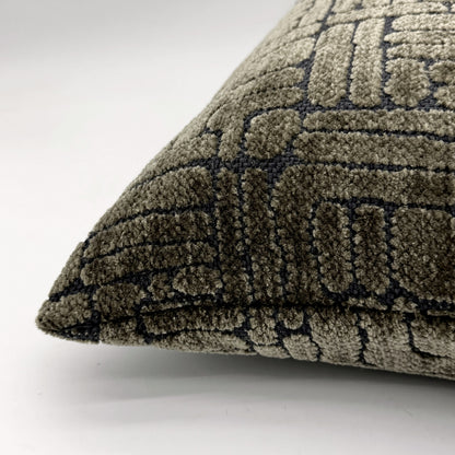 VDK Rebel Cushion Dark Taupe 40x60 - SALE -50%